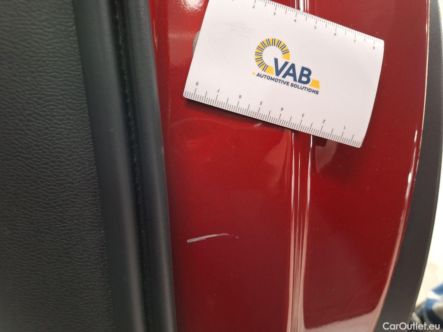  Volvo  XC 40 Volvo, XC40 '17, Volvo XC40 T5 Recharge Geartronic R-Design 5d #47