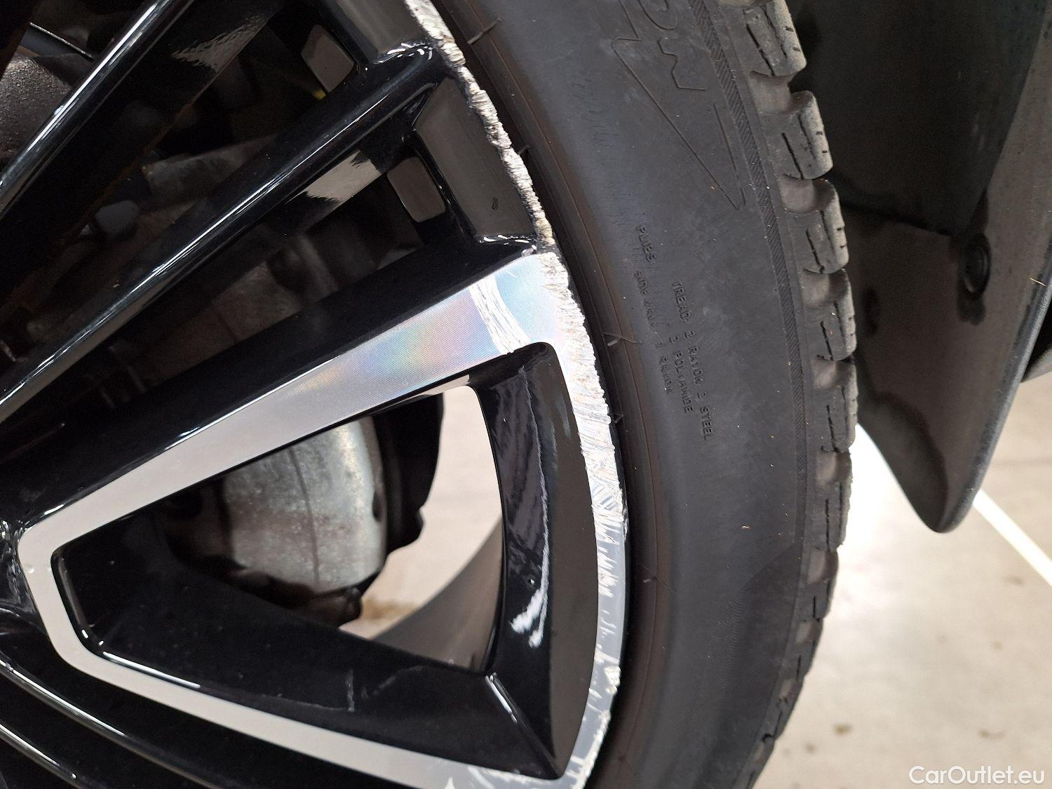  Volvo  XC 40 Volvo, XC40 '17, Volvo XC40 T5 Recharge Geartronic R-Design 5d #18