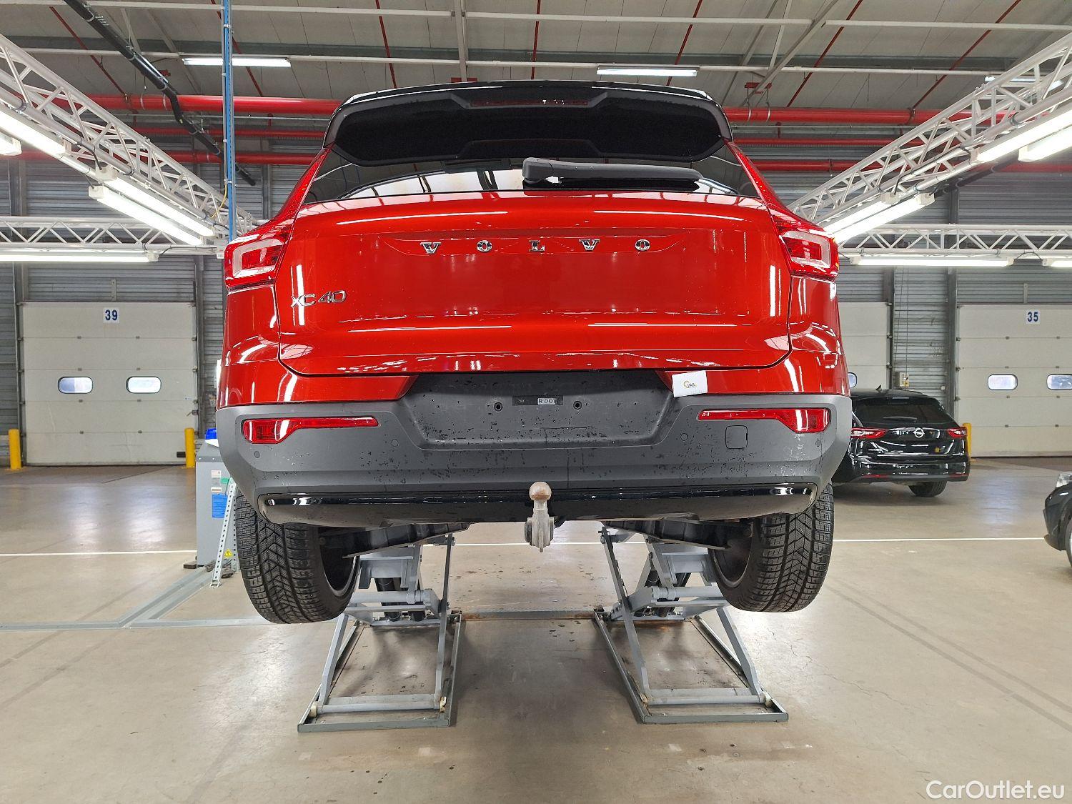  Volvo  XC 40 Volvo, XC40 '17, Volvo XC40 T5 Recharge Geartronic R-Design 5d #35