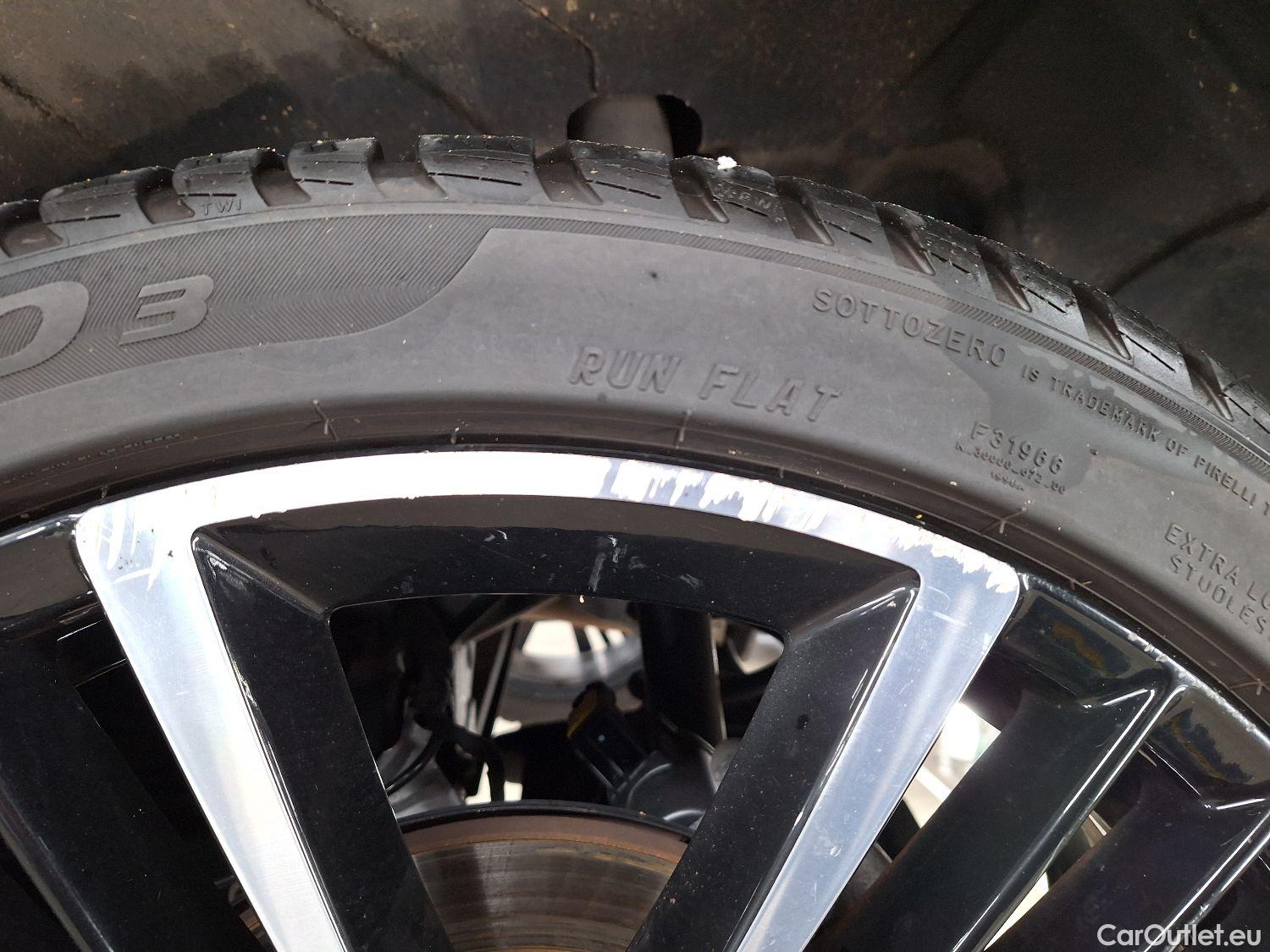  Volvo  XC 40 Volvo, XC40 '17, Volvo XC40 T5 Recharge Geartronic R-Design 5d #23