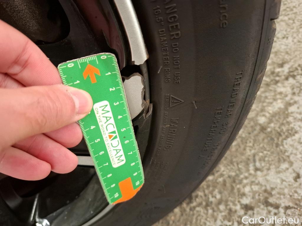  Citroen  C4 Cactus  Feel Nav Société 1.5 BlueHDI 120CV BVA6 E6dT #17