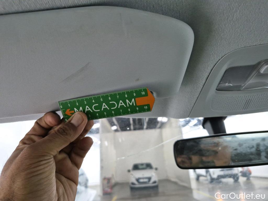  Peugeot  208 PEUGEOT  AFFAIRE VF 5p BER 1.6 BlueHDi 100 PACK CLIM NAVbi-corps VU #50