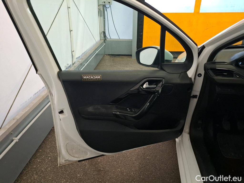  Peugeot  208  Affaire Premium Pack 1.5 HDi 100CV BVM5 E6dT #11