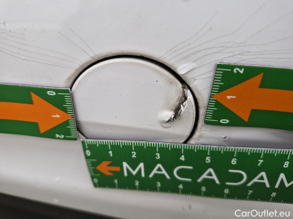  Peugeot  208 PEUGEOT  AFFAIRE VF 5p BER 1.6 BlueHDi 100 PACK CLIM NAVbi-corps VU #44