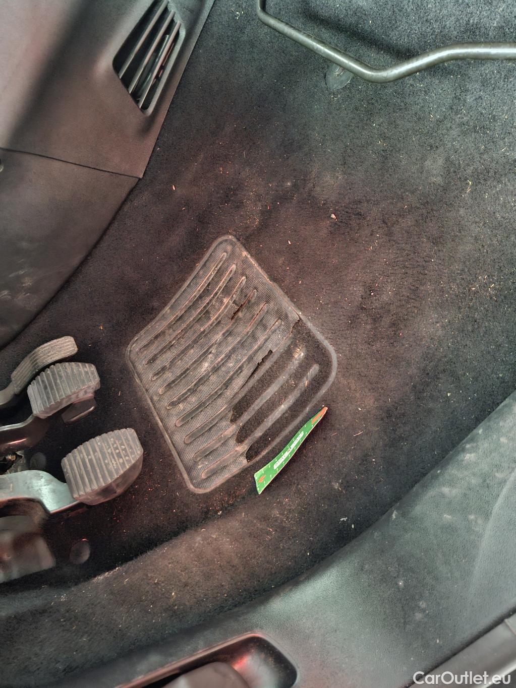  Peugeot  208  Affaire Premium Pack 1.5 HDi 100CV BVM6 E6dT #2