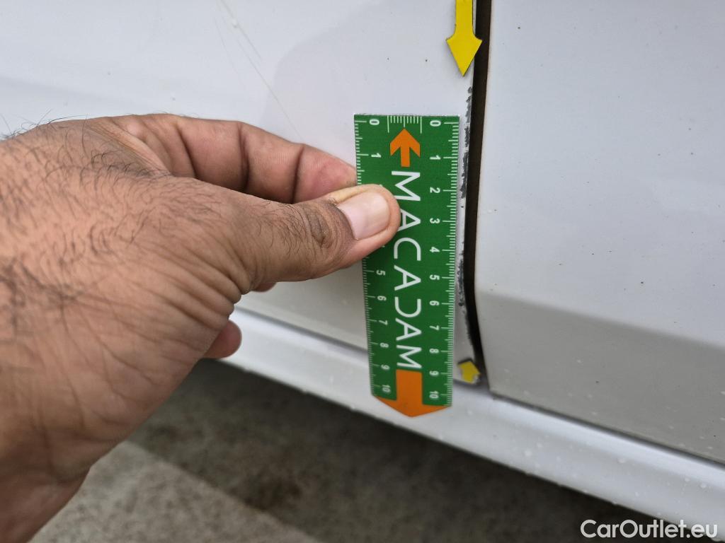  Peugeot  208 PEUGEOT  AFFAIRE VF 5p BER 1.6 BlueHDi 100 PACK CLIM NAVbi-corps VU #34