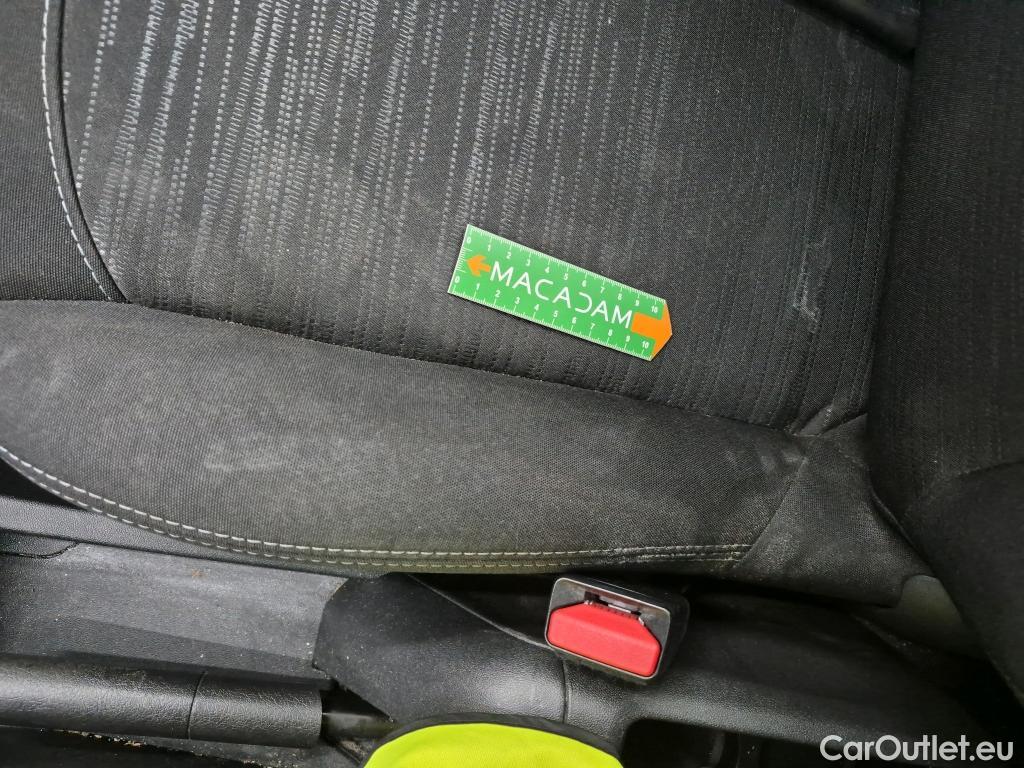  Peugeot  208 PEUGEOT  AFFAIRE VF 5p BER 1.6 BlueHDi 100 PACK CLIM NAVbi-corps VU #48