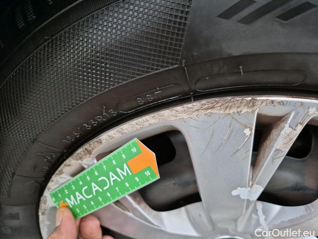  Peugeot  208 PEUGEOT  AFFAIRE VF 5p BER 1.6 BlueHDi 100 PACK CLIM NAVbi-corps VU #55