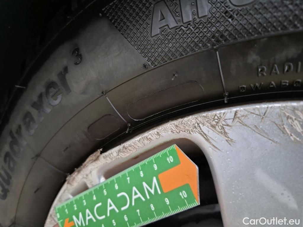  Peugeot  208 PEUGEOT  AFFAIRE VF 5p BER 1.6 BlueHDi 100 PACK CLIM NAVbi-corps VU #61