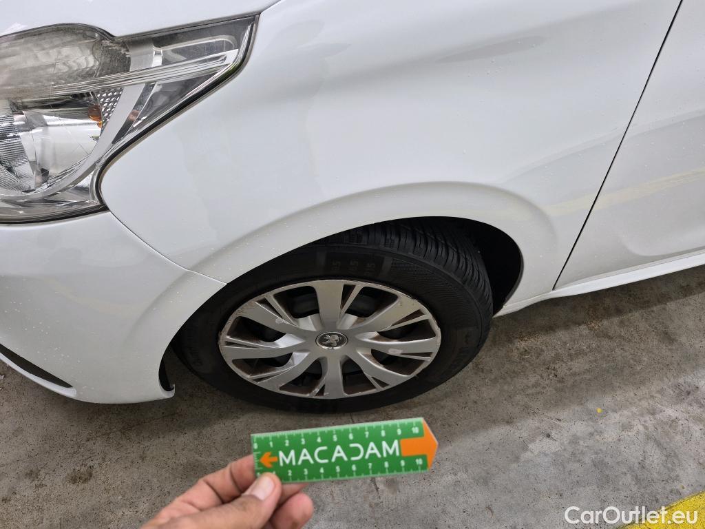  Peugeot  208 PEUGEOT  AFFAIRE VF 5p BER 1.6 BlueHDi 100 PACK CLIM NAVbi-corps VU #59