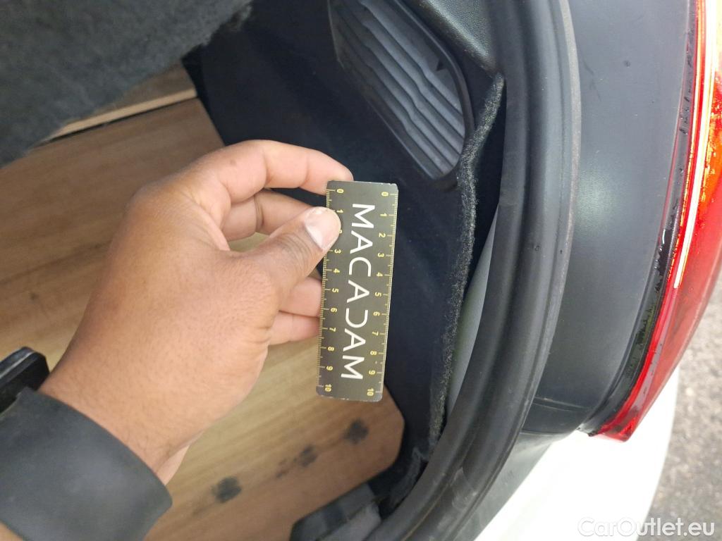  Peugeot  208 PEUGEOT  Affaire VU 5p Berline BlueHDi 75 PREMIUM #88