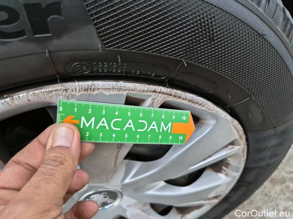  Peugeot  208 PEUGEOT  AFFAIRE VF 5p BER 1.6 BlueHDi 100 PACK CLIM NAVbi-corps VU #57