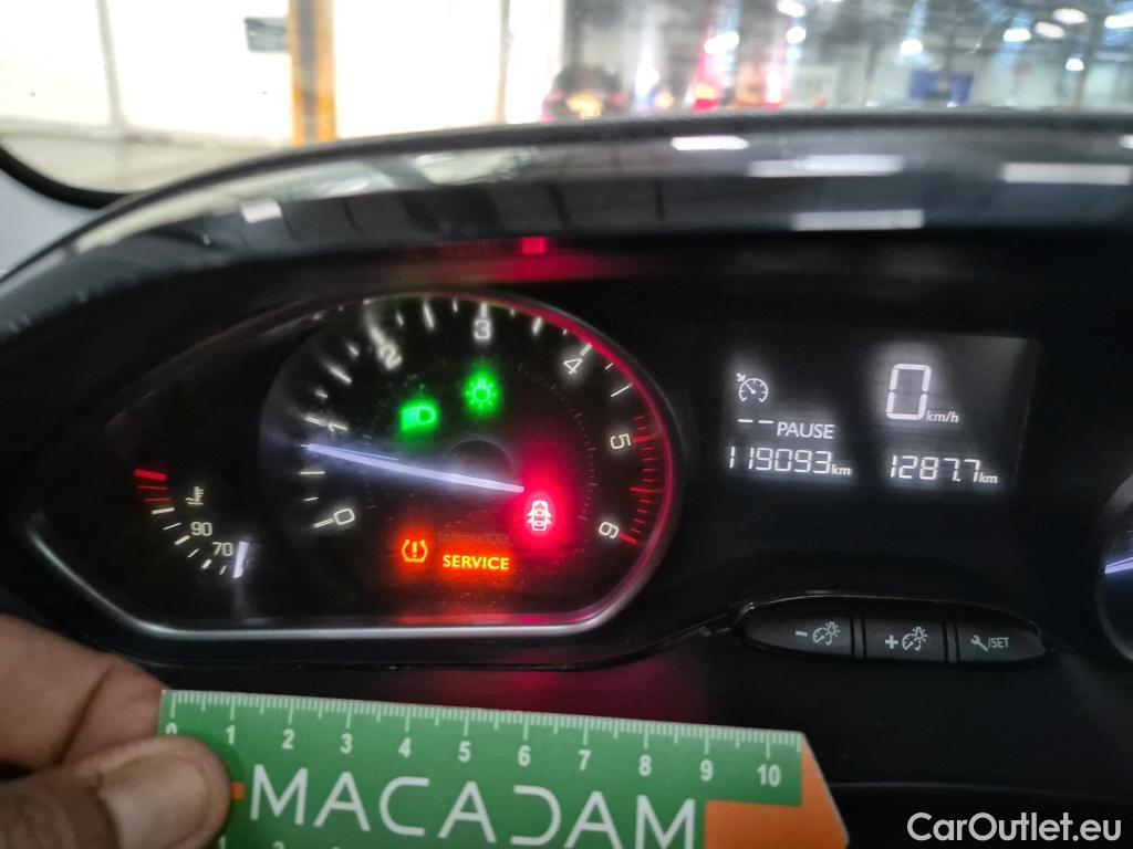  Peugeot  208 PEUGEOT  AFFAIRE VF 5p BER 1.6 BlueHDi 100 PACK CLIM NAVbi-corps VU #87