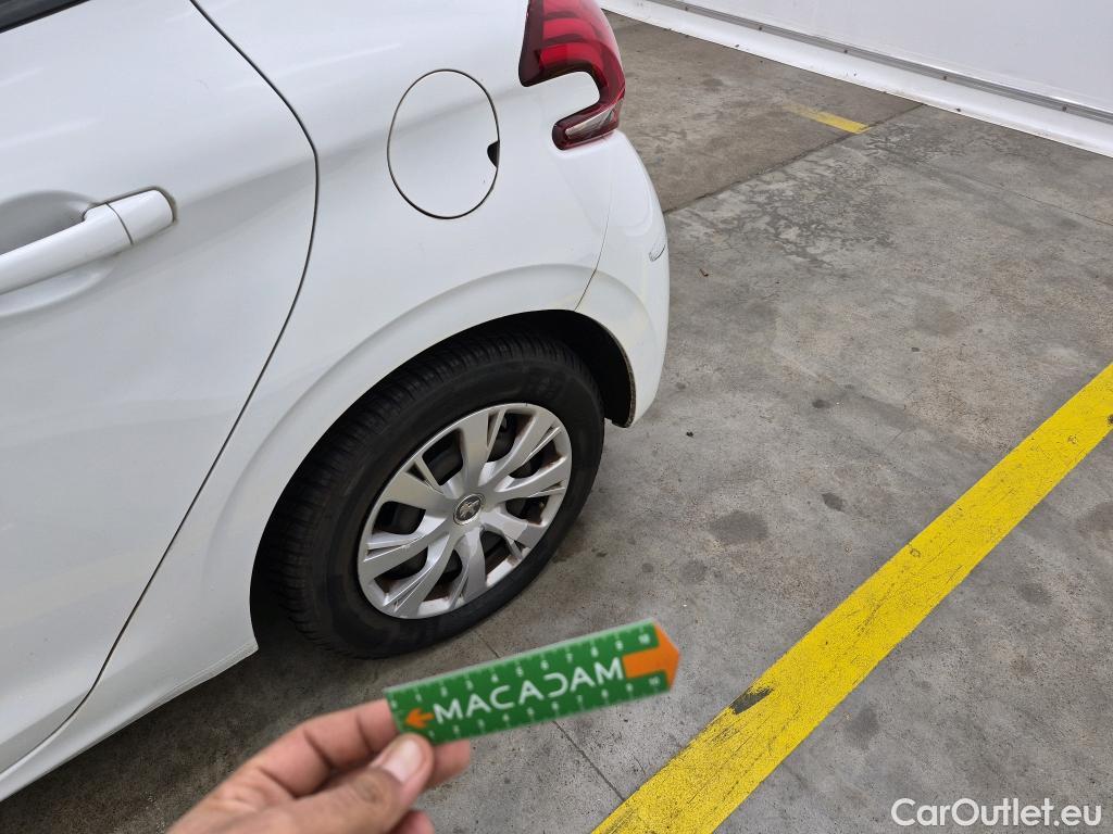  Peugeot  208 PEUGEOT  AFFAIRE VF 5p BER 1.6 BlueHDi 100 PACK CLIM NAVbi-corps VU #41