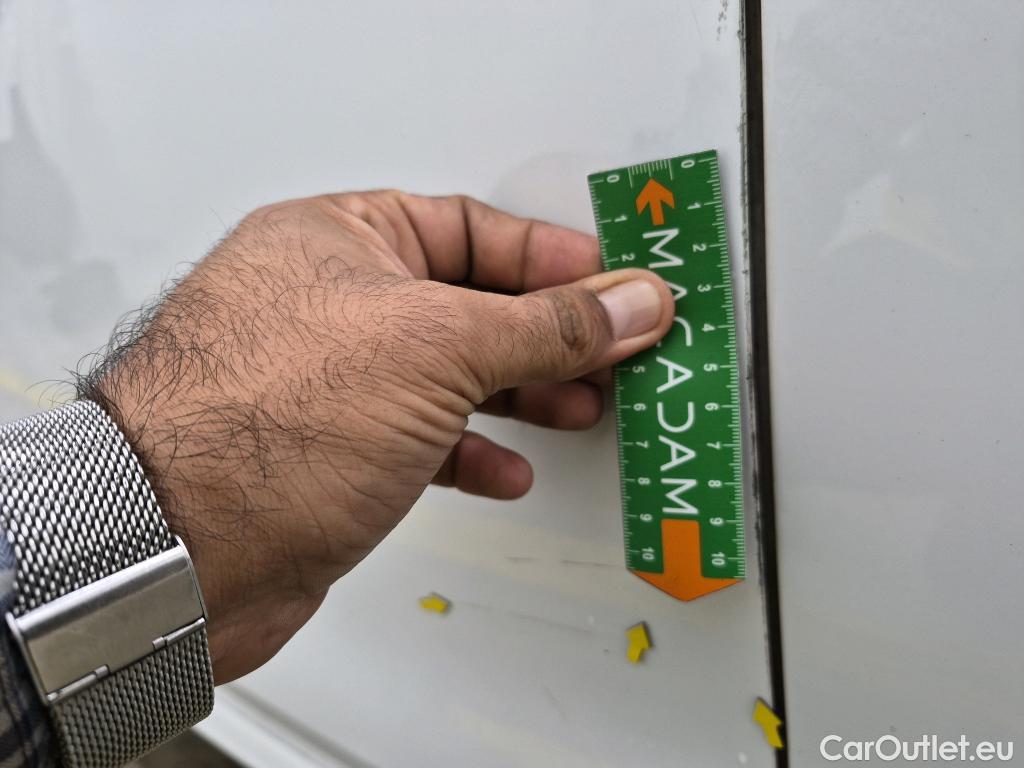  Peugeot  208 PEUGEOT  AFFAIRE VF 5p BER 1.6 BlueHDi 100 PACK CLIM NAVbi-corps VU #33