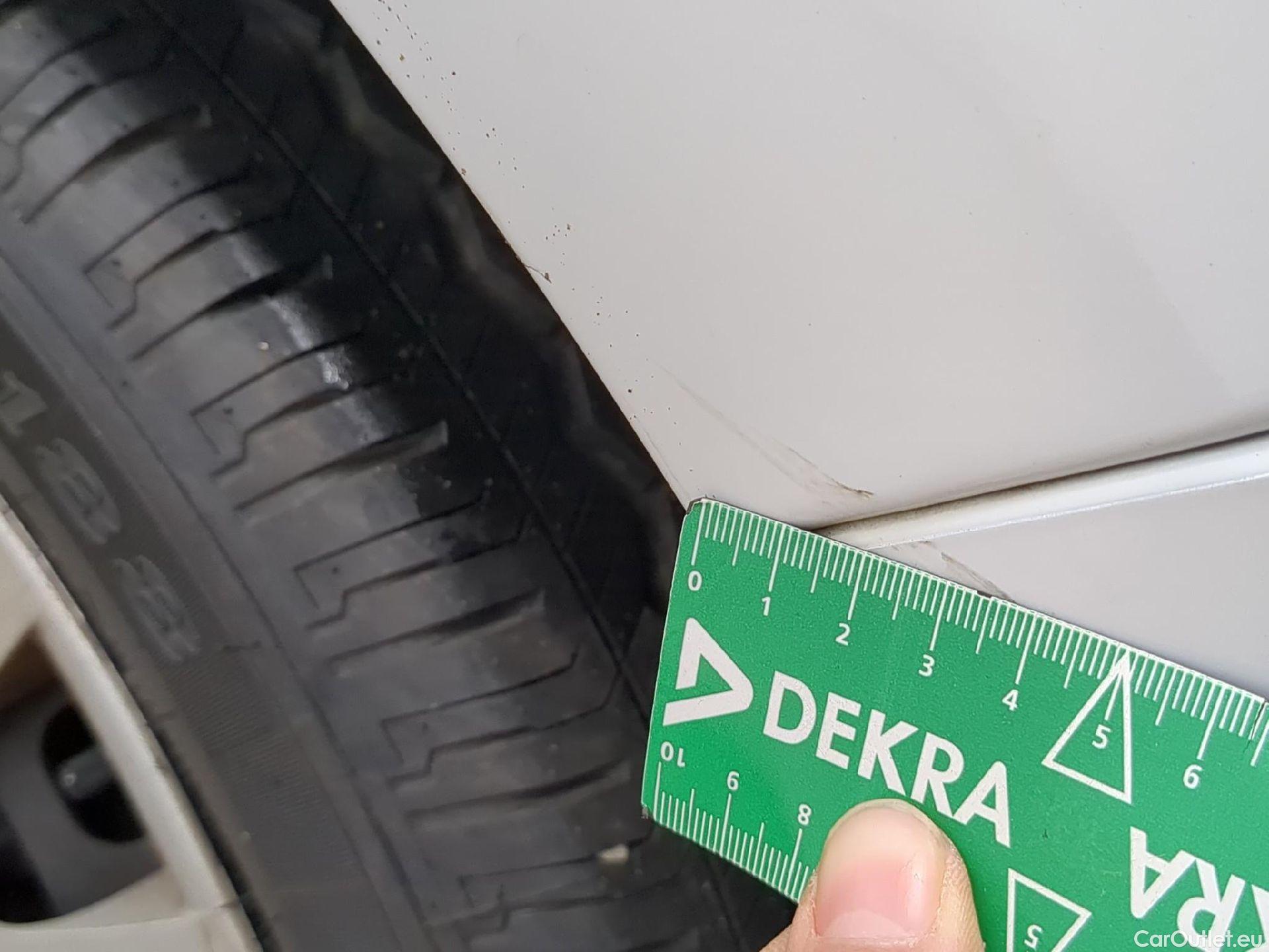  Renault  Trafic RENAULT  VU 4p Fourgon FG GCF L1H1 1000 dCi 95 E6 #23