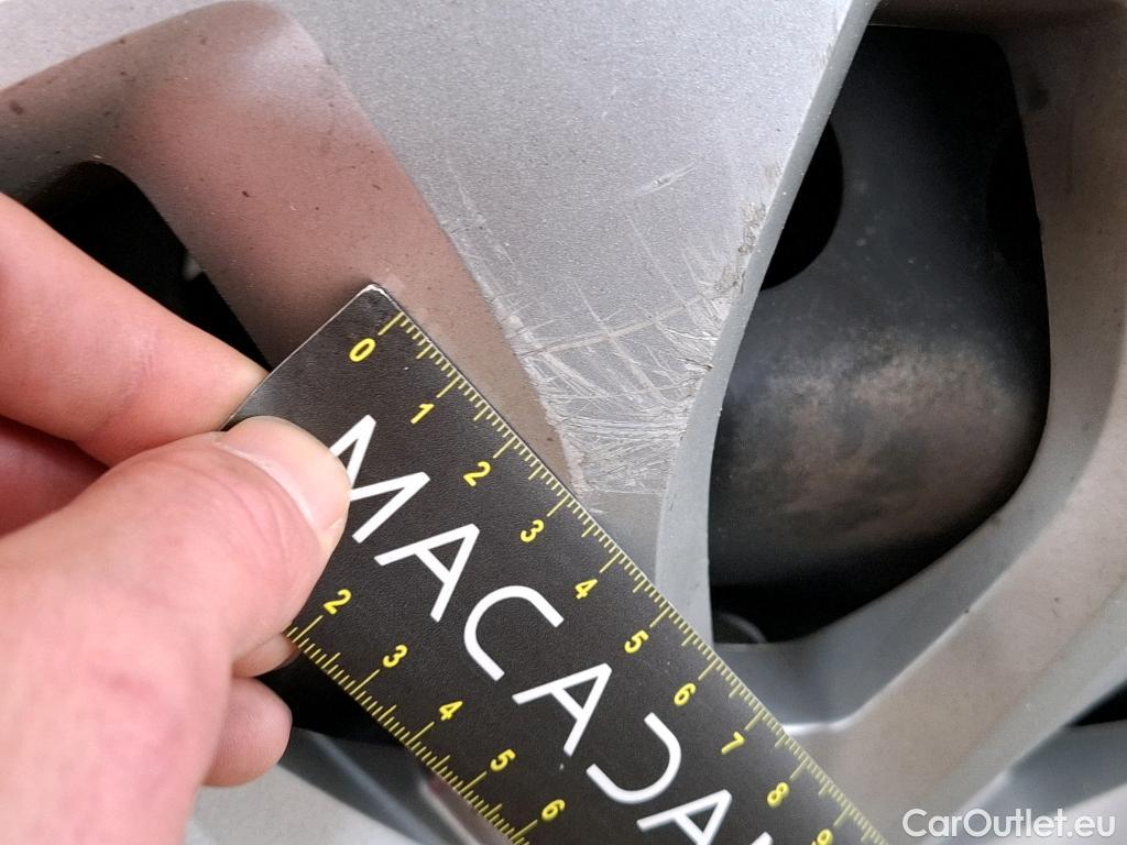  Renault  Megane  IV Berline 5pt. Société Air Nav 1.5 dCi 90CV BVM6 E6 #17