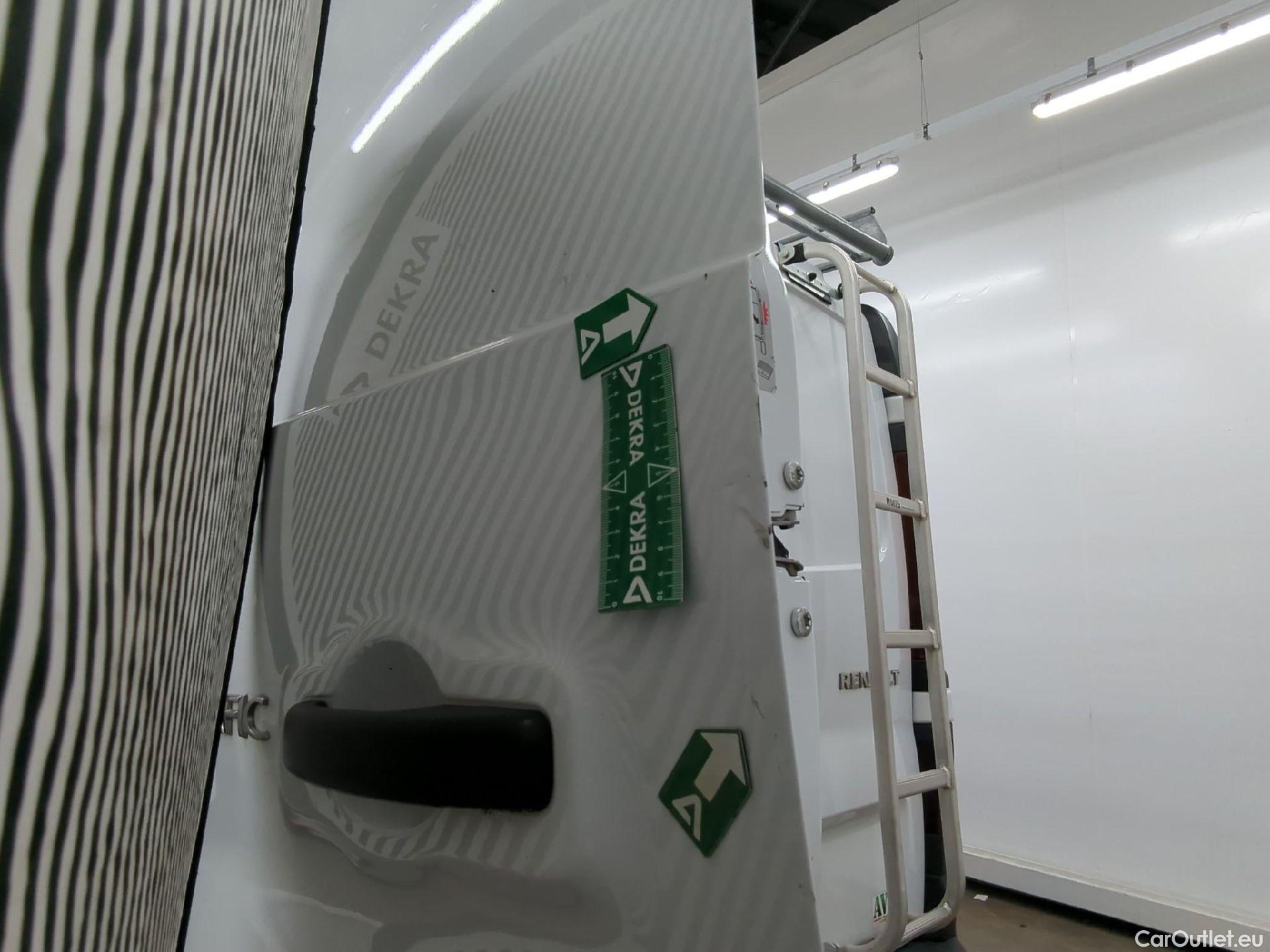  Renault  Trafic RENAULT  VU 4p Fourgon FG GCF L1H1 1000 dCi 95 E6 #43