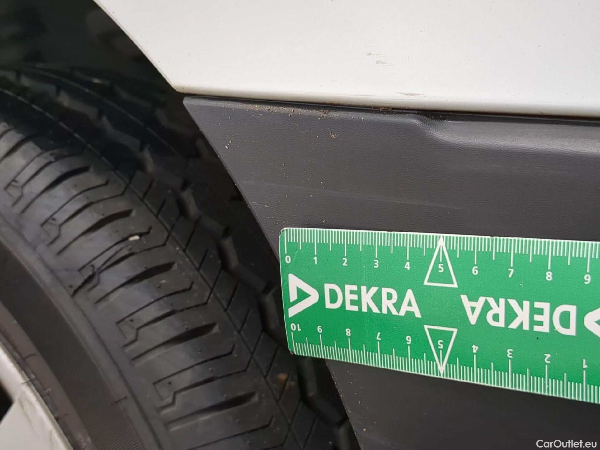  Renault  Trafic RENAULT  VU 4p Fourgon FG GCF L1H1 1000 dCi 95 E6 #24