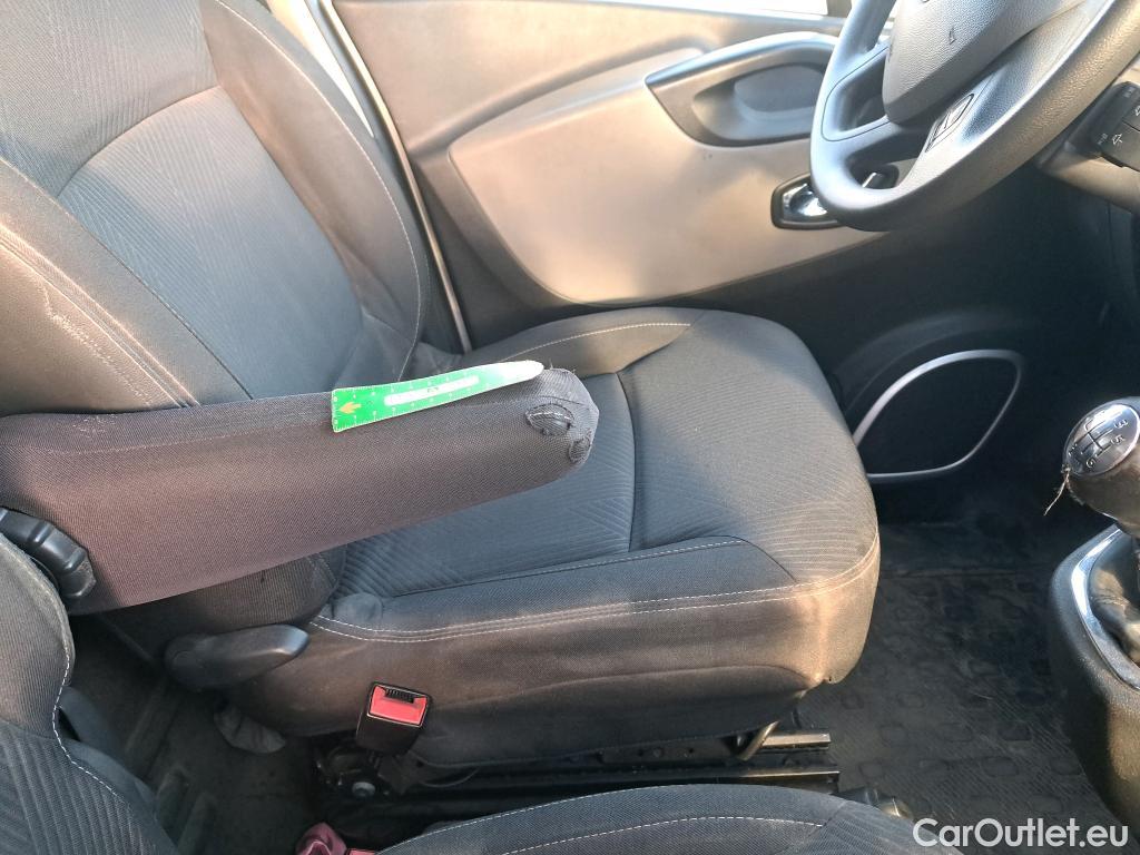  Renault  Trafic  Furgon Grand Confort L2H2 1200 1.6 dCi 125CV BVM6 E6 #9