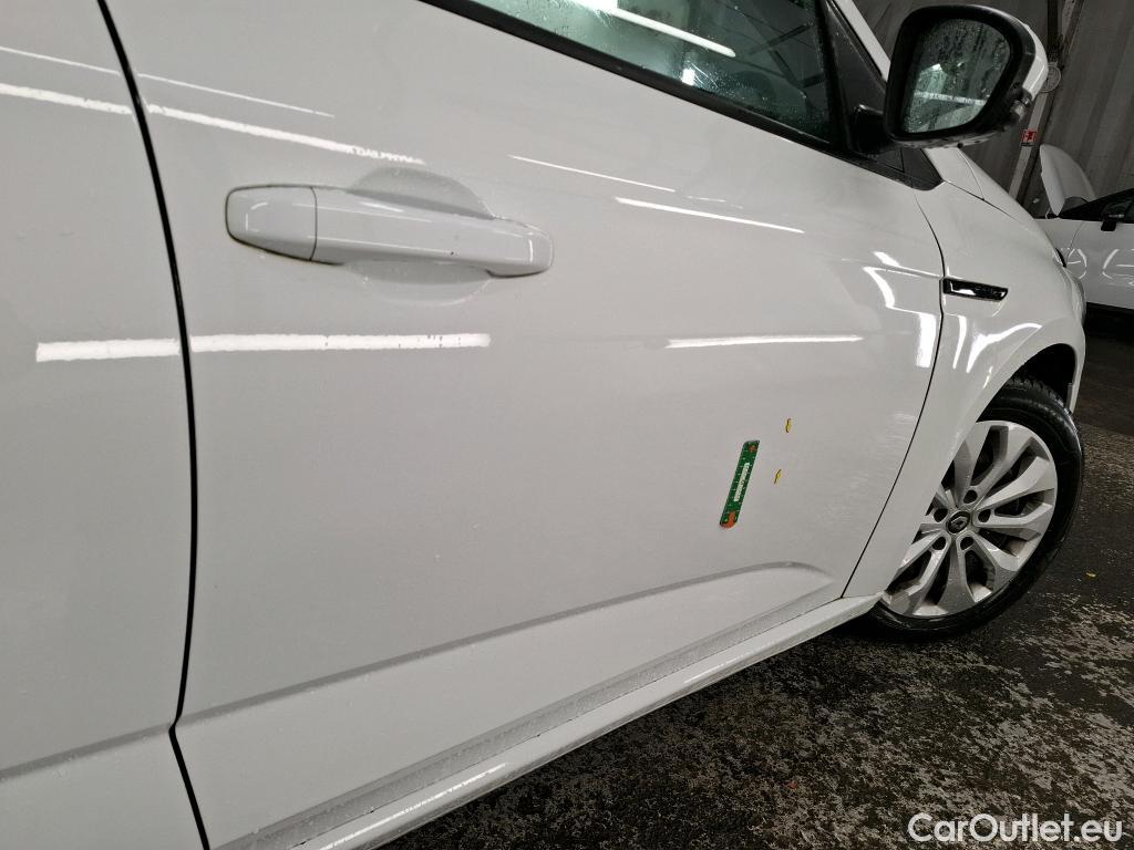  Renault  Megane  IV Berline 5pt. Société Air Nav 1.5 dCi 90CV BVM6 E6 #15