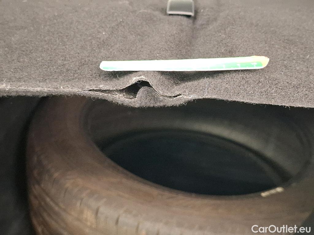  Renault  Megane  IV Berline 5pt. Société Air Nav 1.5 dCi 90CV BVM6 E6 #14