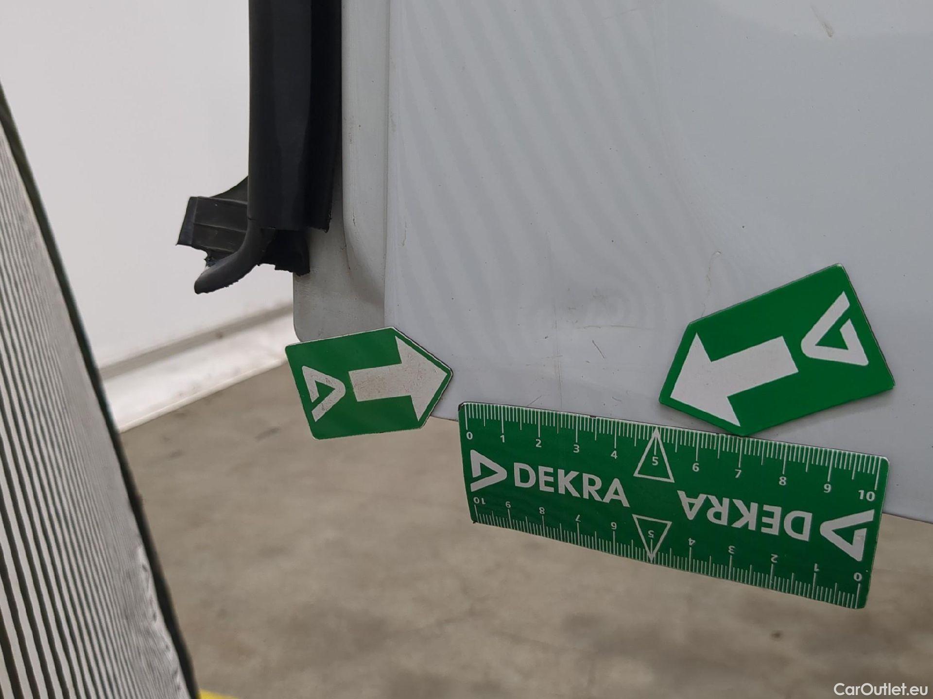  Renault  Trafic RENAULT  VU 4p Fourgon FG GCF L1H1 1000 dCi 95 E6 #44