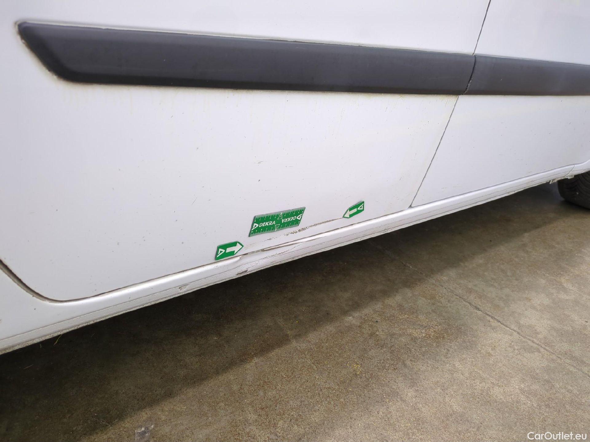  Renault  Kangoo  Express Extra (Série Spéciale) 1.5 dCi 90CV BVM5 E6 #16