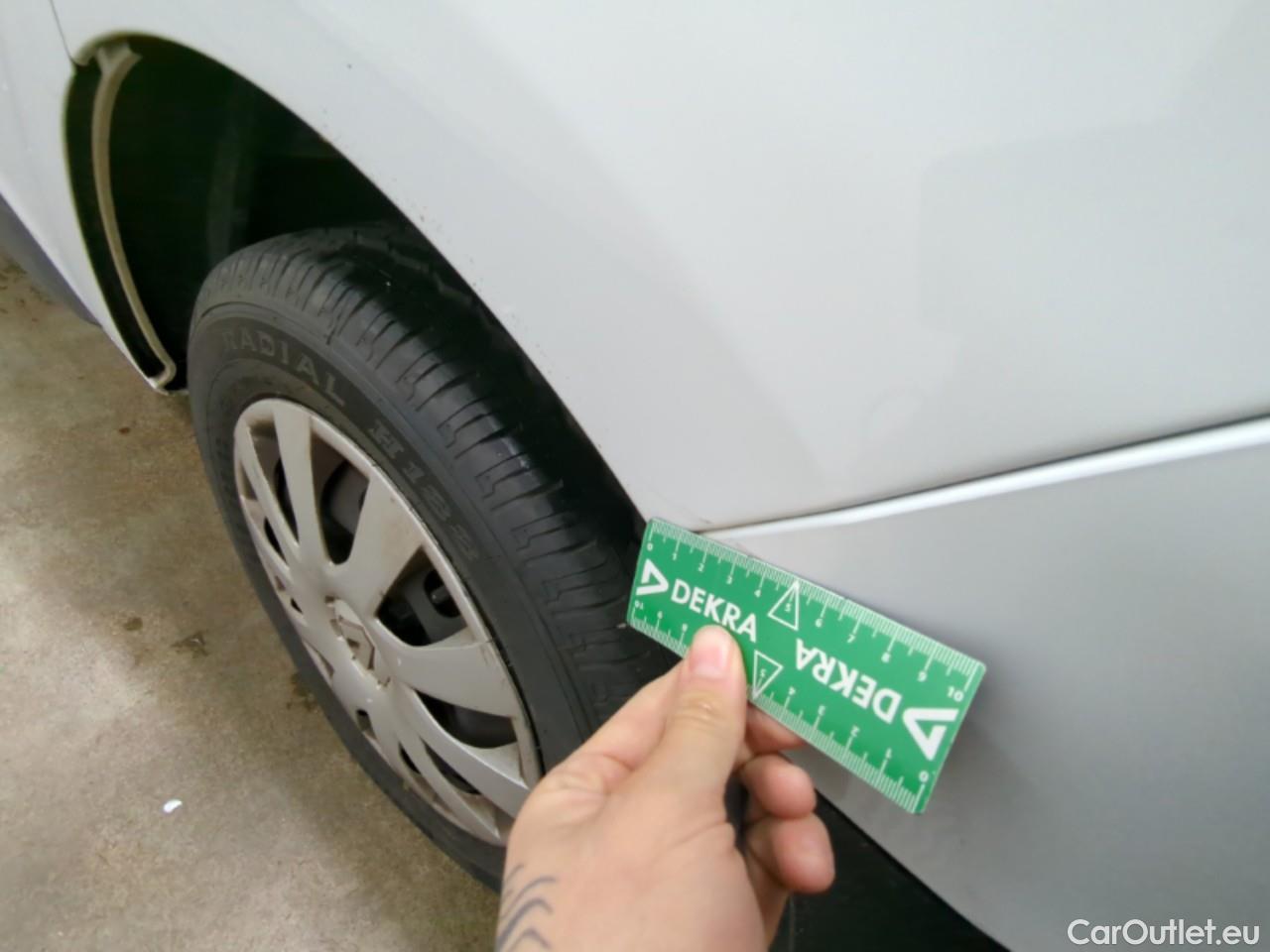  Renault  Trafic RENAULT  VU 4p Fourgon FG GCF L1H1 1000 dCi 95 E6 #22