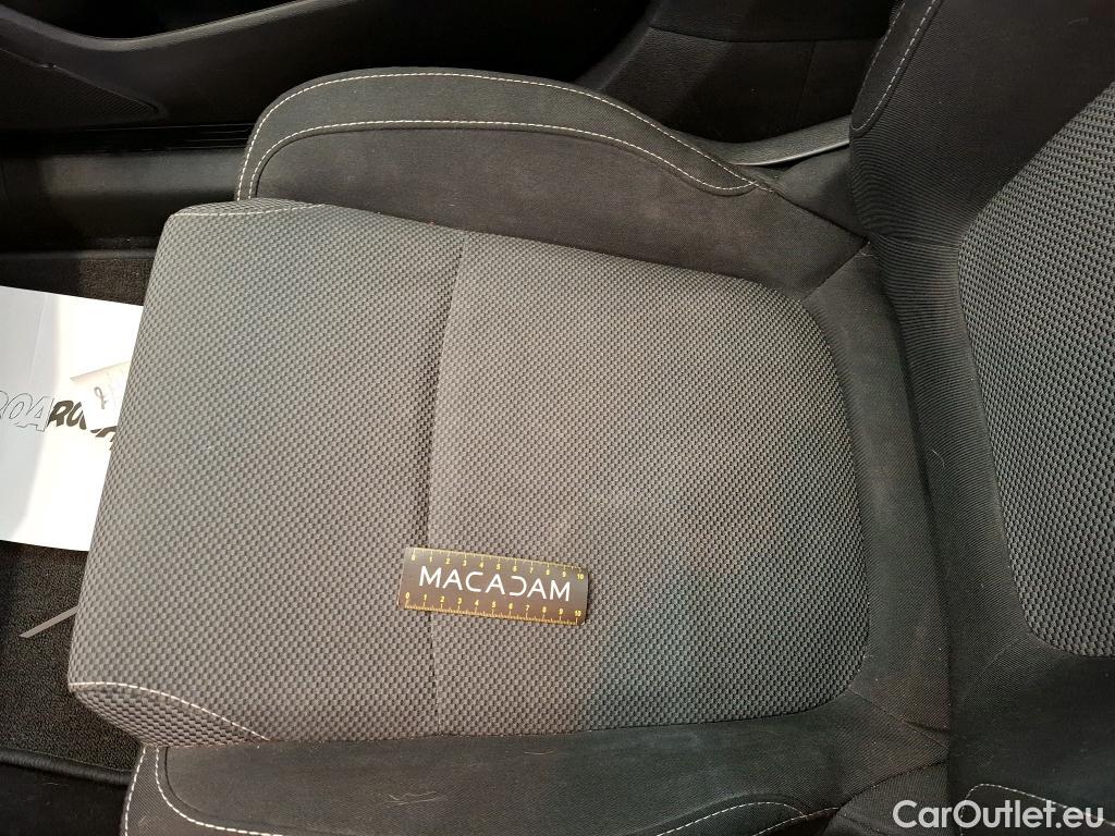  Renault  Megane  IV Berline 5pt. Société Air Nav 1.5 dCi 90CV BVM6 E6 #7