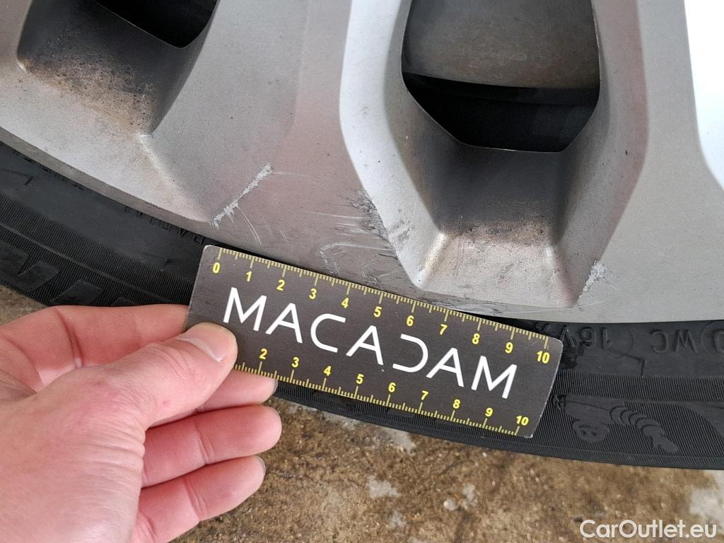  Renault  Megane  IV Berline 5pt. Société Air Nav 1.5 dCi 90CV BVM6 E6 #14