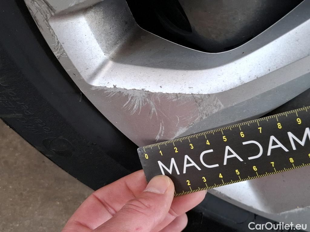  Renault  Megane  IV Berline 5pt. Société Air Nav 1.5 dCi 90CV BVM6 E6 #23