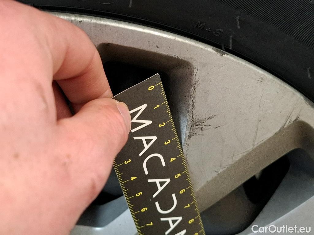  Renault  Megane  IV Berline 5pt. Société Air Nav 1.5 dCi 90CV BVM6 E6 #27