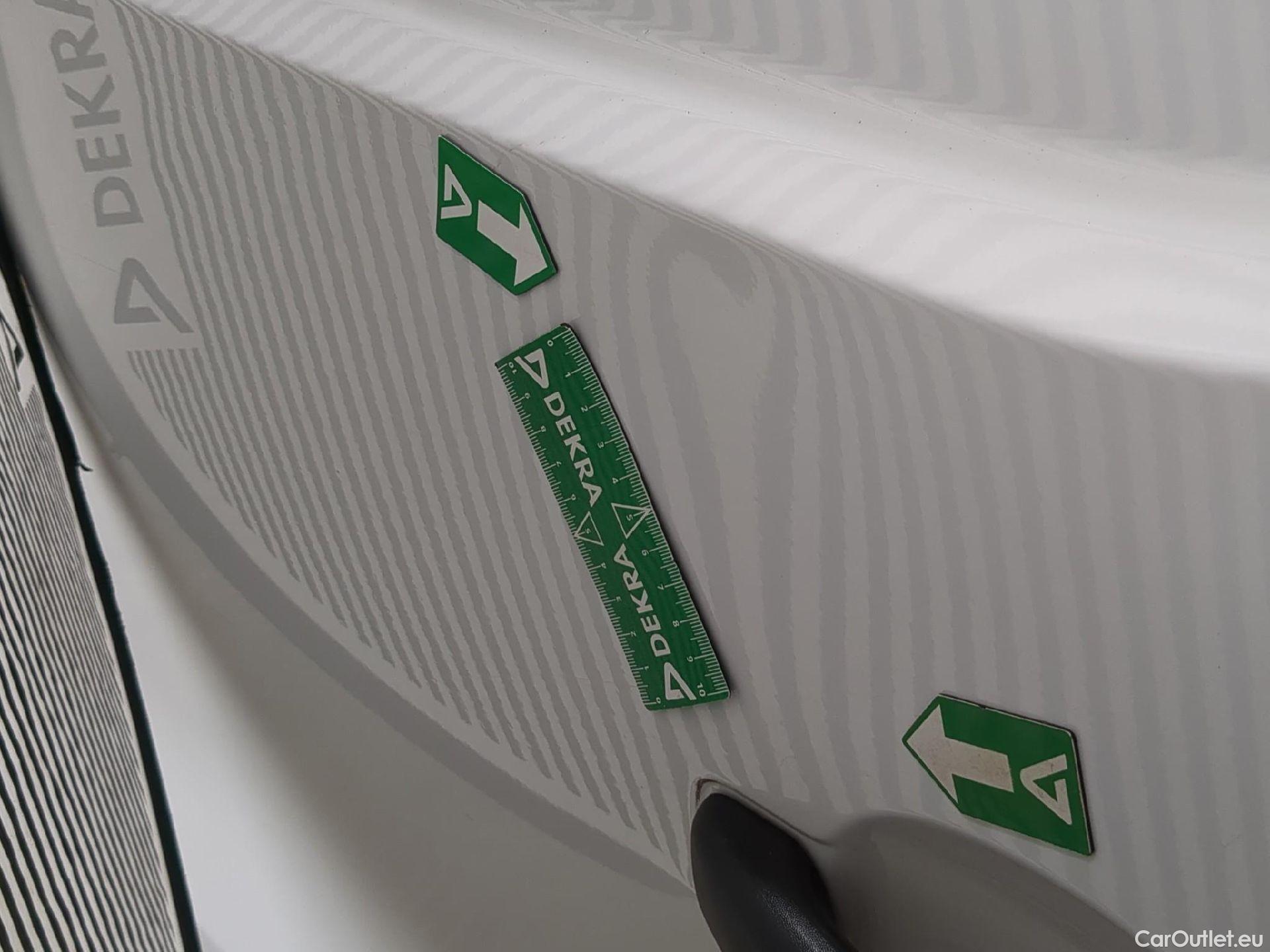  Renault  Trafic RENAULT  VU 4p Fourgon FG GCF L1H1 1000 dCi 95 E6 #13