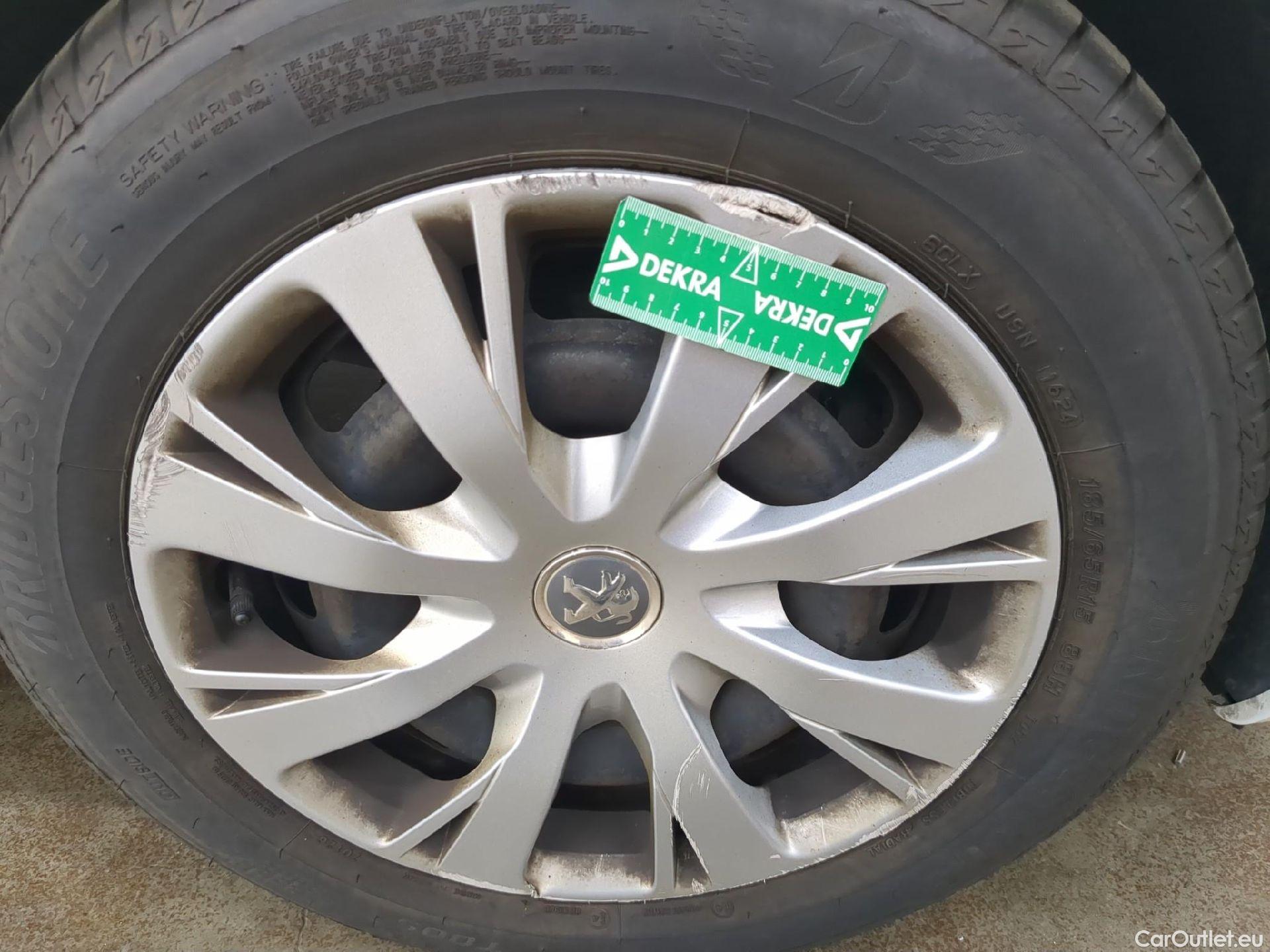  Peugeot  208  Affaire Premium Pack 1.2 80CV BVM5 E6dT #7