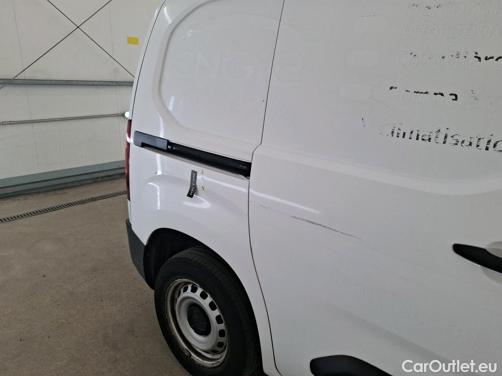  Citroen  Berlingo CITROEN  / 2018 / 4P / Fourgonnette M 650kg BlueHDi 75 S&S BVM Club #16