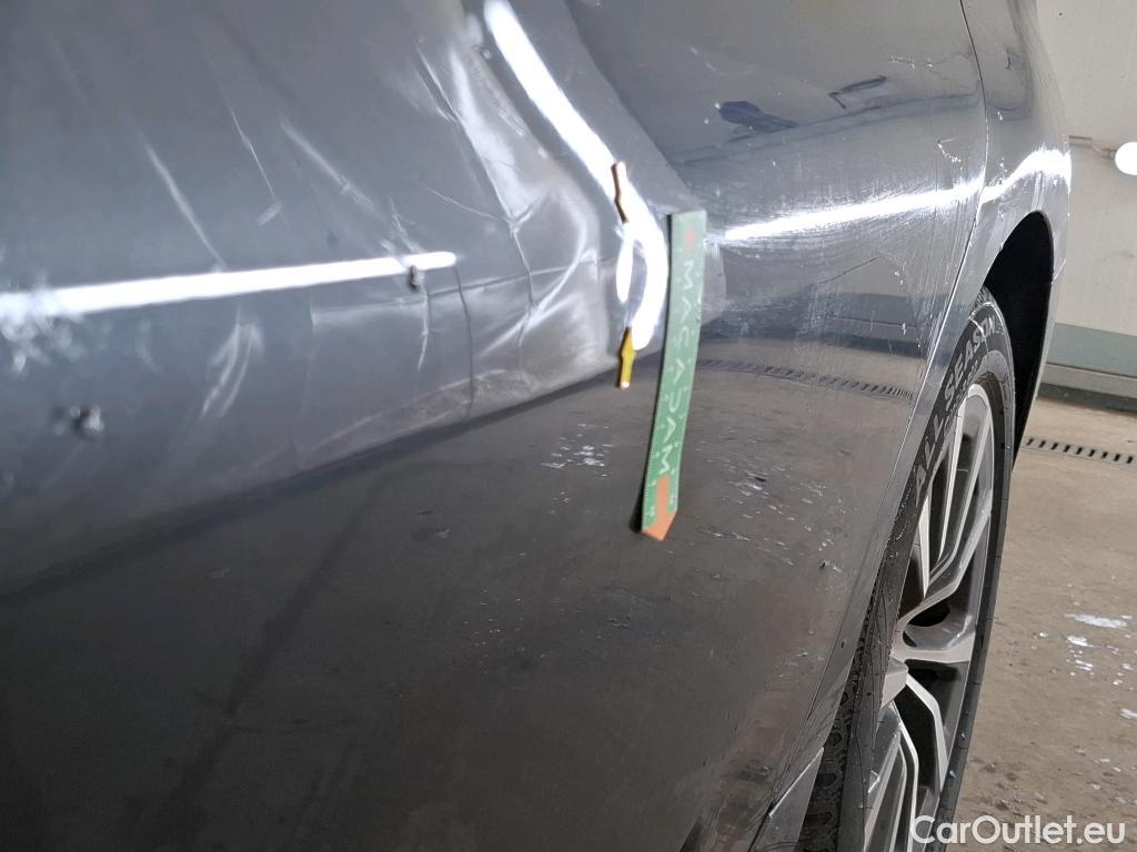  Bmw  Serie 3 BMW Série 3 Berline / 2018 / 4P / Berline 330e 292ch Business Design BVA8 Hybride #4