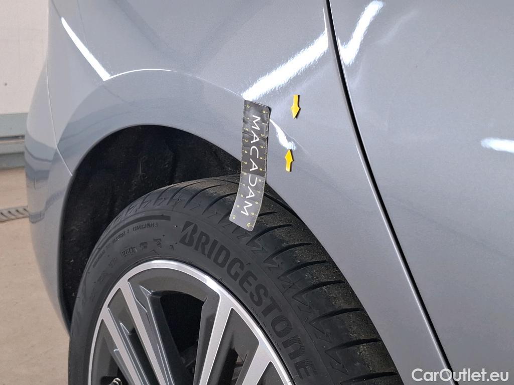  Bmw  Serie 1 BMW Série 1 / 2019 / 5P / Berline 116i DKG7 Business Design #5