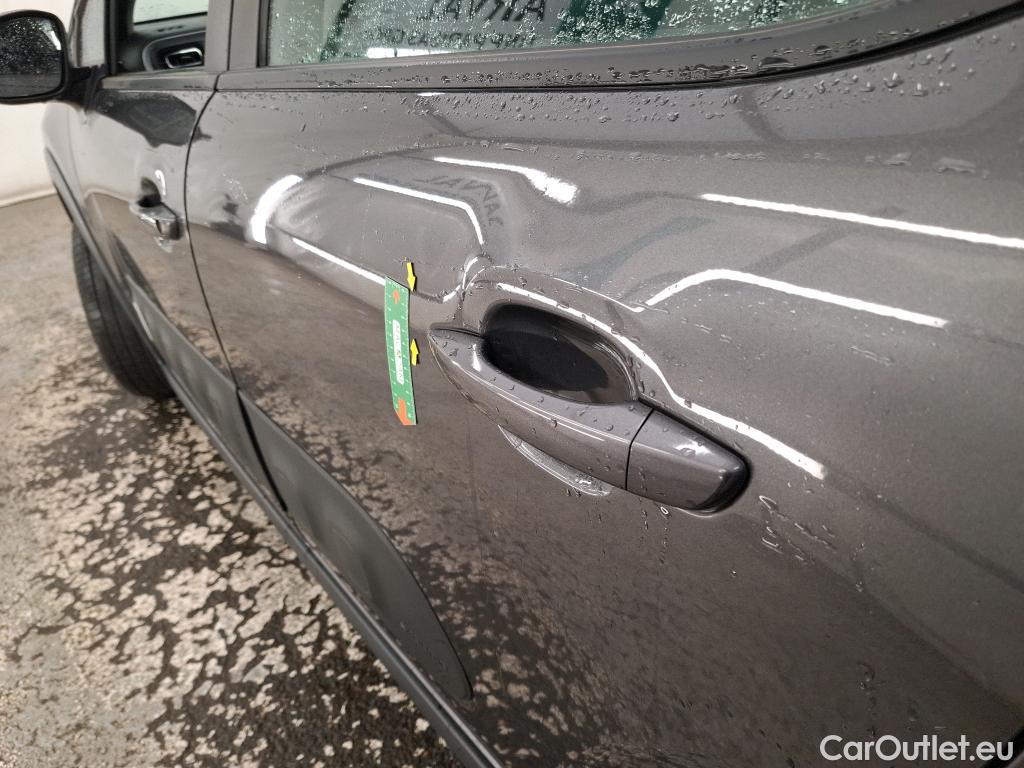  Citroen  C3 CITROEN  / 2016 / 5P / Berline PureTech 110 S&S BVM6 Shine Business #4