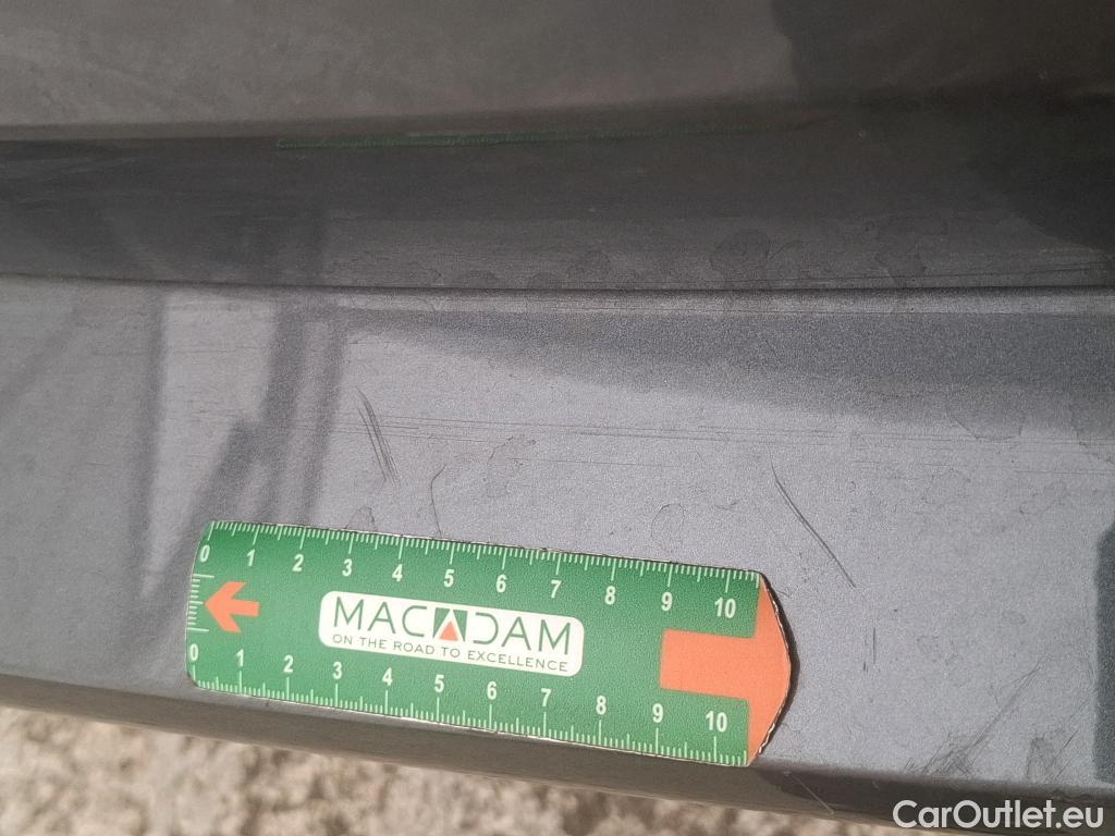  Bmw  Serie 3 BMW Série 3 Touring / 2019 / 5P / Break 316d 122ch Business Design BVA8 #9