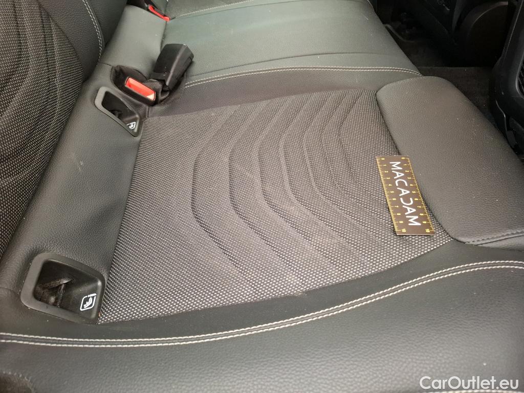  Mercedes  A-Klasse MERCEDES-BENZ Classe A Compact / 2018 / 5P / Berline A 250 e Business Line 8G-DCT / VO RECONDITIONNE - PHOTOS AVANT RECONDITIONNEMENT #24