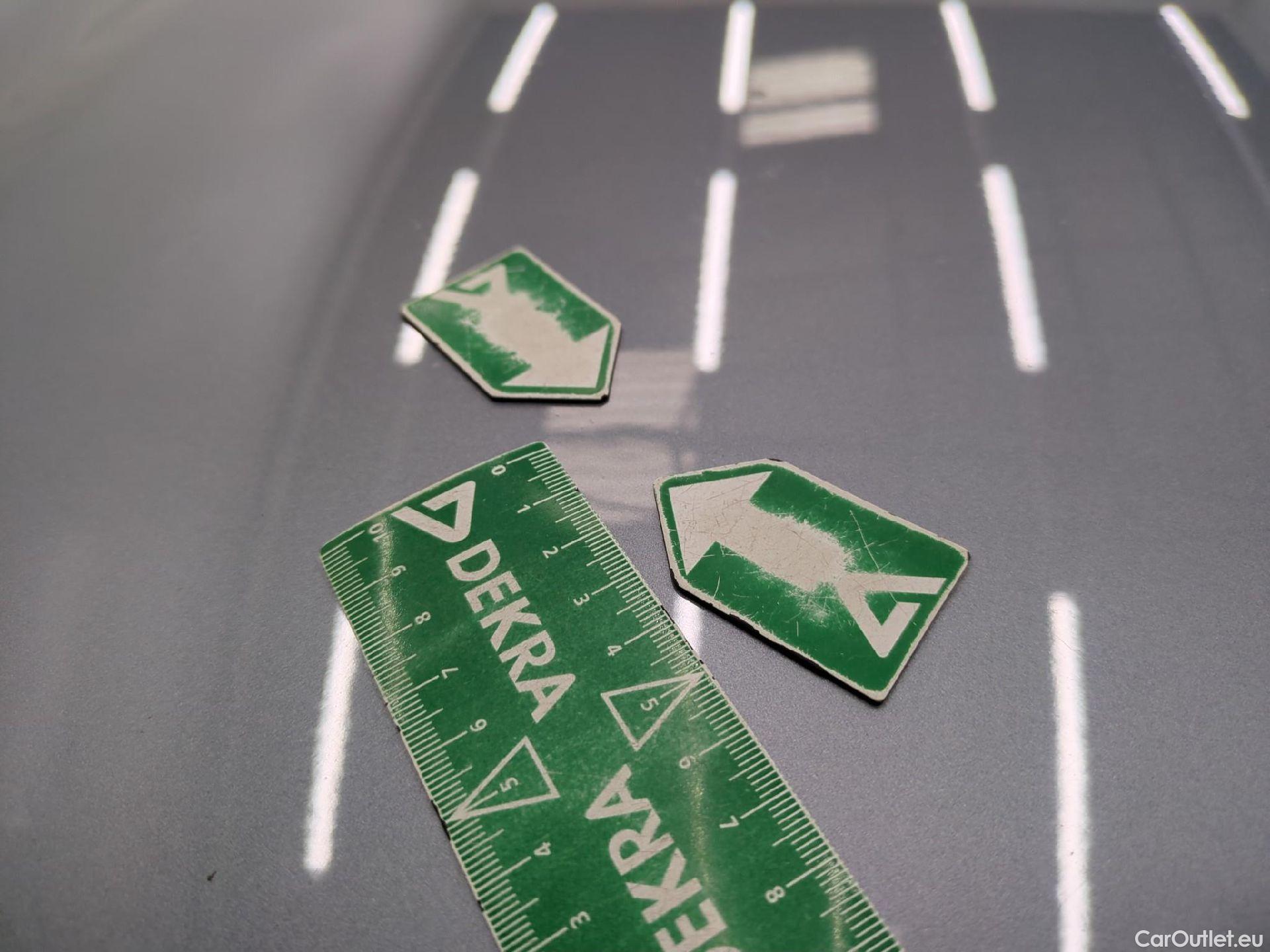  KIA  XCeed KIA  / 2019 / 5P / Crossover 1.6 GDI ISG ISG PHEV ACTIVE BUS DCT6 #44