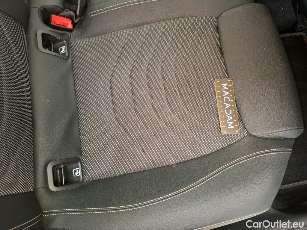  Mercedes  A-Klasse MERCEDES-BENZ Classe A Compact / 2018 / 5P / Berline A 250 e Business Line 8G-DCT / VO RECONDITIONNE - PHOTOS AVANT RECONDITIONNEMENT #23