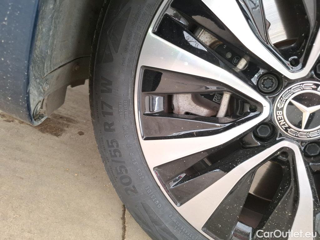  Mercedes  A-Klasse MERCEDES-BENZ Classe A Compact / 2018 / 5P / Berline A 250 e Business Line 8G-DCT / VO RECONDITIONNE - PHOTOS AVANT RECONDITIONNEMENT #19