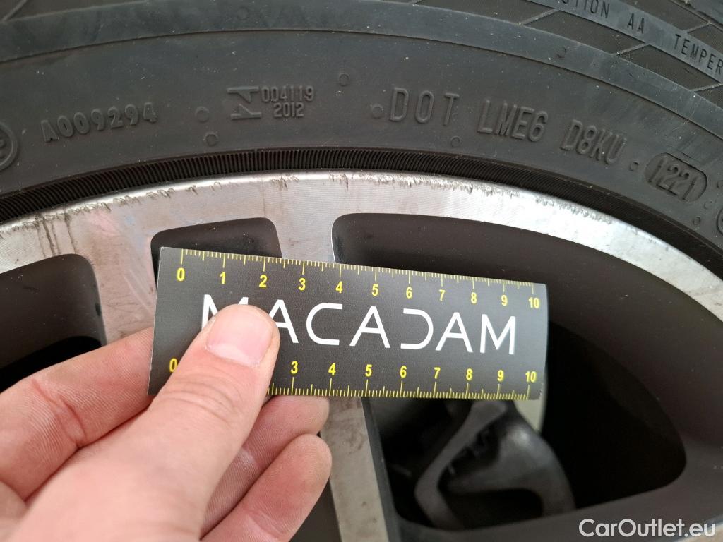  Mercedes  GLA MERCEDES-BENZ Classe  / 2017 / 5P / SUV  250 Fascination 4Matic BVA7 #19