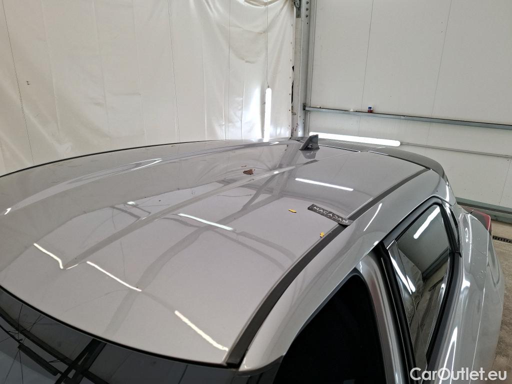  Nissan  Juke NISSAN  / 2019 / 5P / Crossover Hybrid 143 Business+ #1