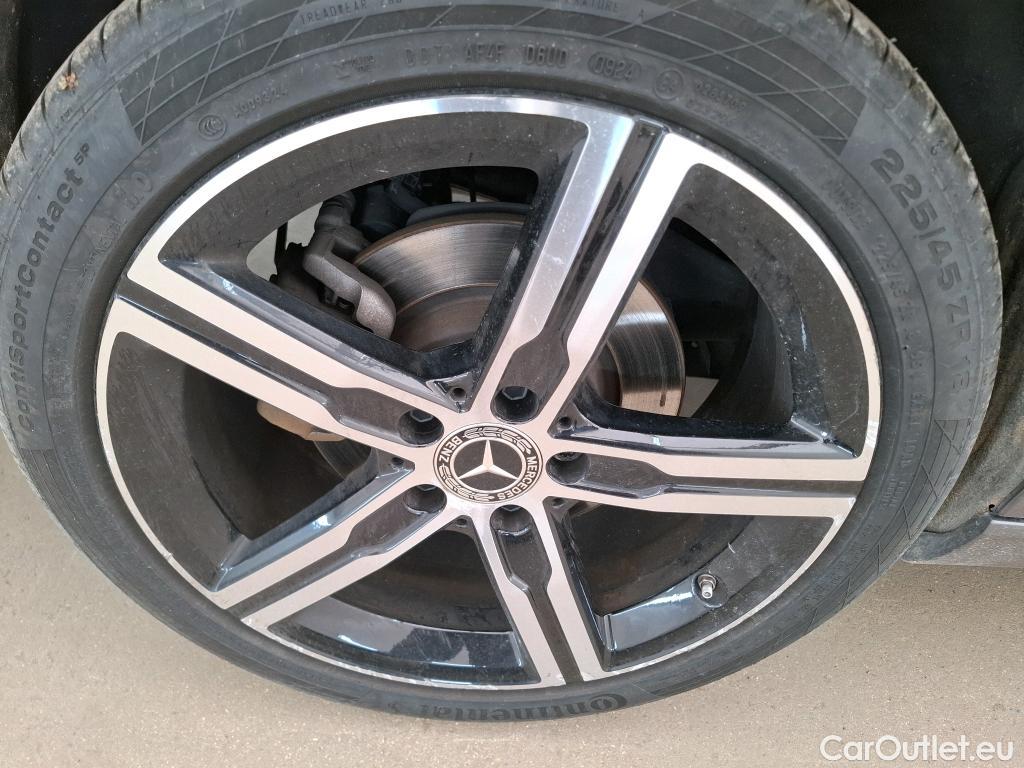  Mercedes  CLA-Klasse MERCEDES-BENZ CLA Shooting Brake / 2019 / 5P / Break CLA 200 d Business Line BA8 / VO RECONDITIONNE - PHOTOS AVANT RECONDITIONNEMENT #2