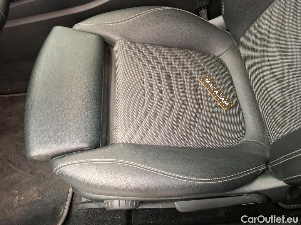  Mercedes  A-Klasse MERCEDES-BENZ Classe A Compact / 2018 / 5P / Berline A 250 e Business Line 8G-DCT / VO RECONDITIONNE - PHOTOS AVANT RECONDITIONNEMENT #25