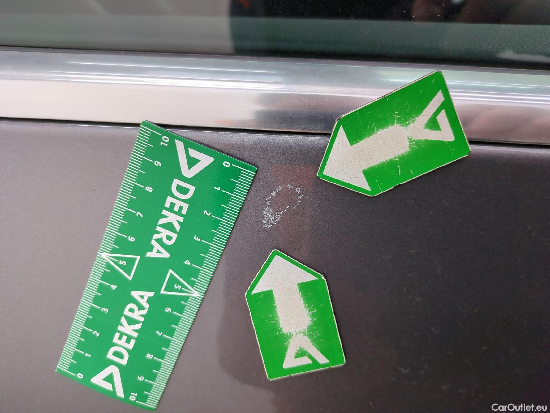  Mercedes  GLA  / 2020 / 5P / SUV 1.3  250 e PROGRESSIVE LINE DCT #29