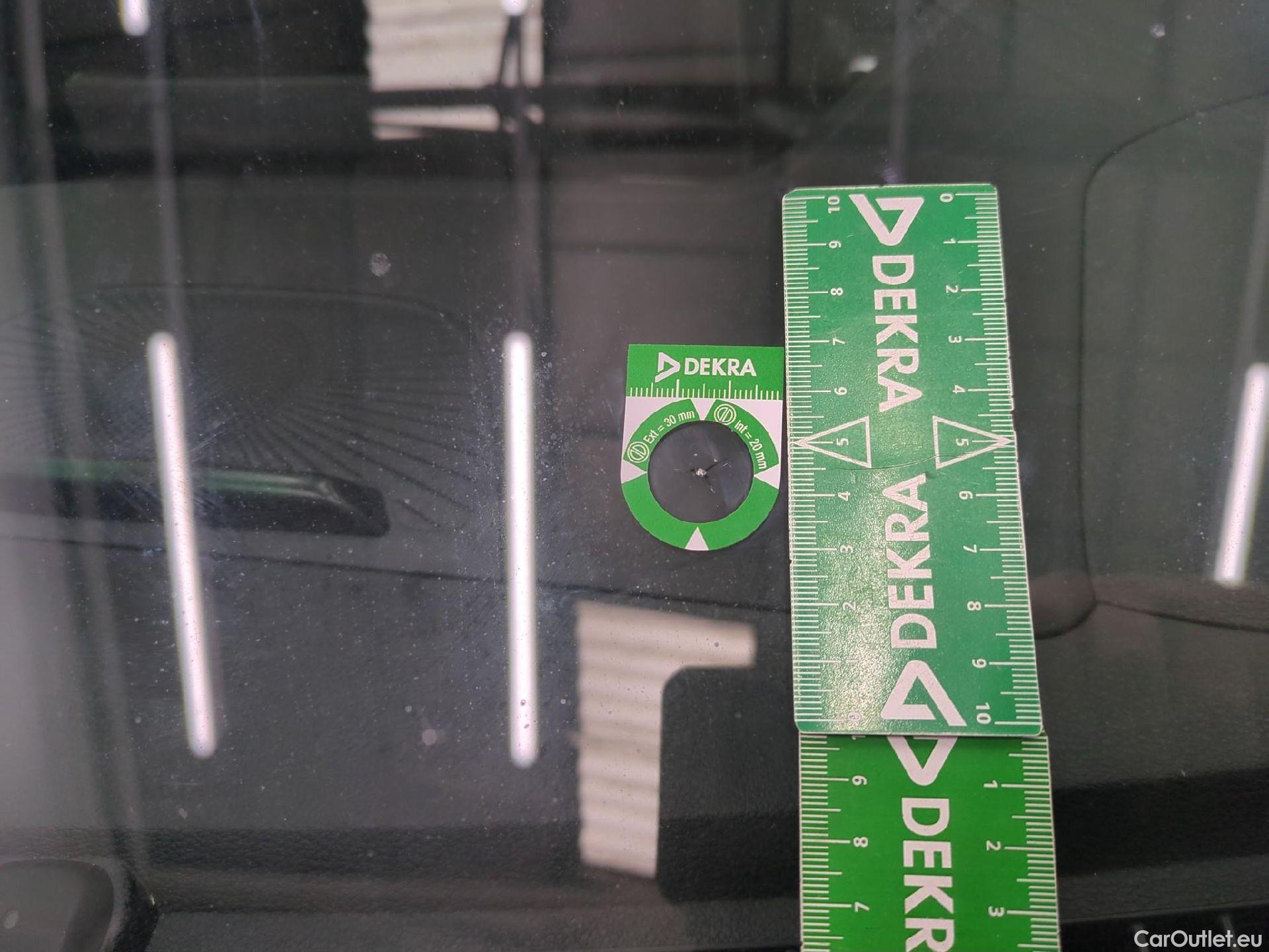  KIA  XCeed KIA  / 2019 / 5P / Crossover 1.6 GDI ISG ISG PHEV ACTIVE BUS DCT6 #50